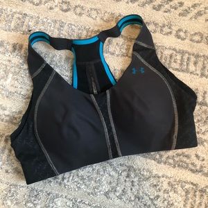 Under Armour Heat Gear Sports Bra